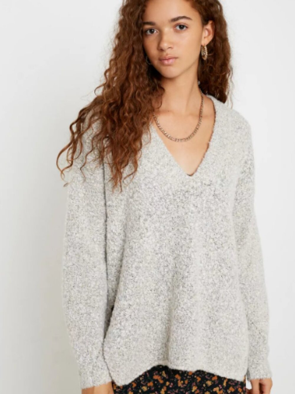 Urban Outfitters Rosie Cozy Oversized V-Neck Pullover Sweater Size M